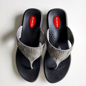 Okabashi‎ Pacific Flip Flops Womens 7 Black Silver Slides Summer Comfortable